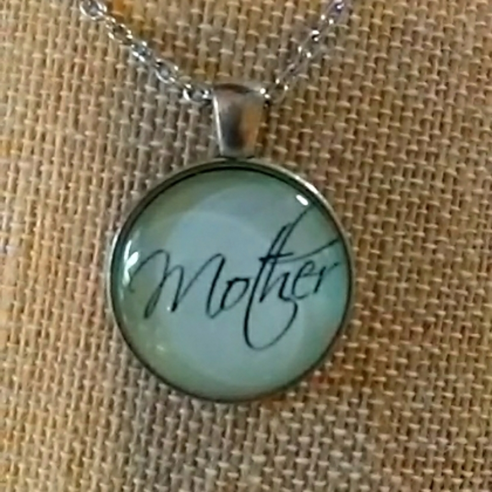 Mother Cabochon Necklace